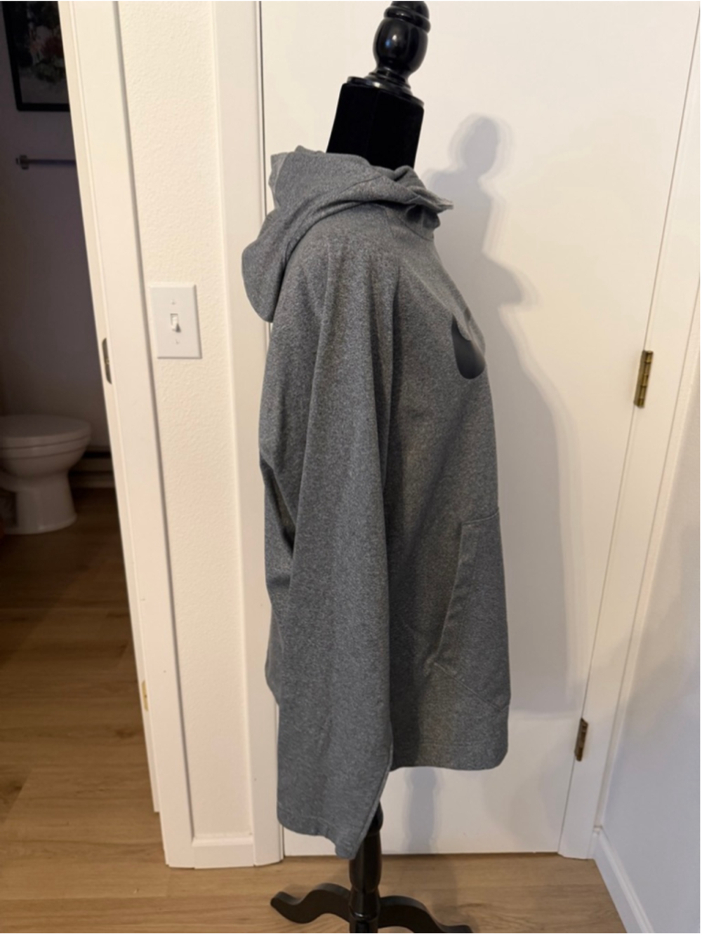 Nike Dri-FIT Hoodie Womens Large Gray Pullover Sweatshirt Swoosh Athletic Top - Picture 3 of 7